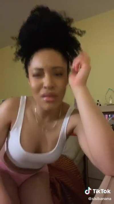 Slim thick redbone 🍑