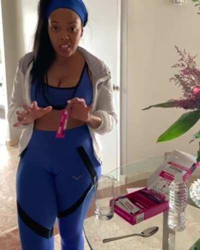 Camel toe out on purpose.