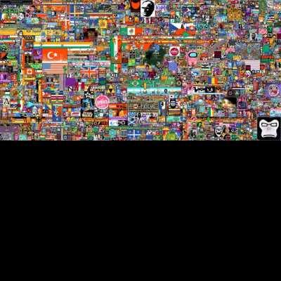 r/place Timelapse From 1-3 Day With Chill Music in The Background. You Are Welcome :)