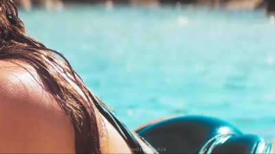 Deepika Padukone hot ass scene 