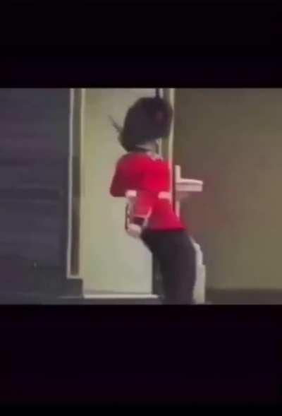 We're getting the gang back together!