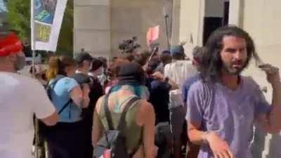 Hippies try to force their way inside the Department of the Interior 10/14/2021