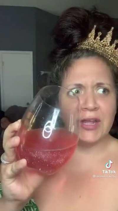 Wacky wine mom 🍷🥴 hahaha alcoholism + children