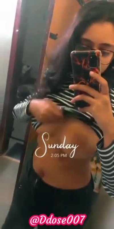 Pic's & 8 VIDEO'S🔥🥰 Horny Desi Girl Likes to get Naughty on Sundays!! Don't Miss her Latest Exclusive Viral Stuff 🥰🔥