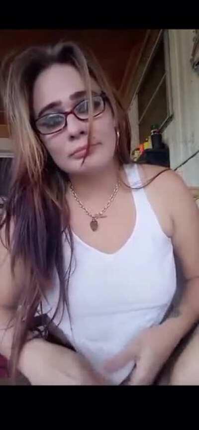 My substitute teacher fla$hing her saggy tits 👀😳