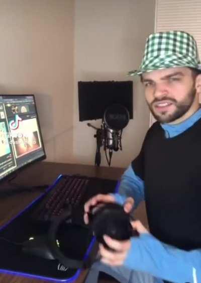 never mess with the Reddit nation