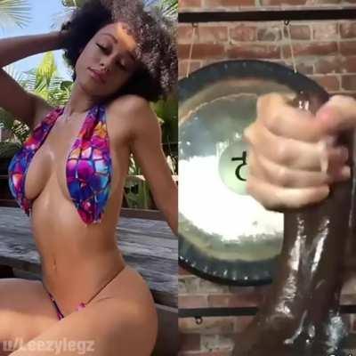 She makes cocks cum all day 💦