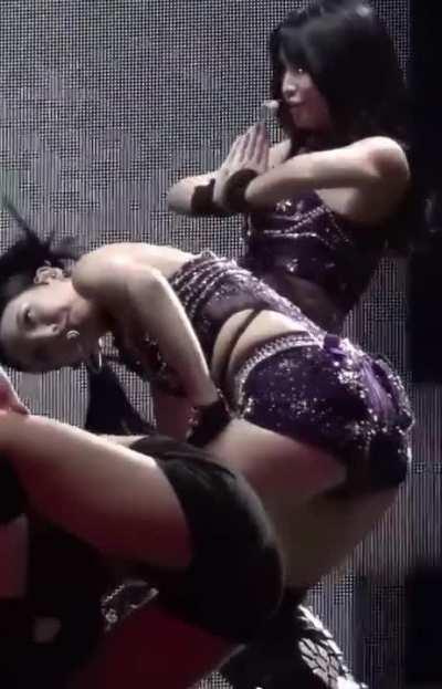 MYOUI MINA & IM NAYEON