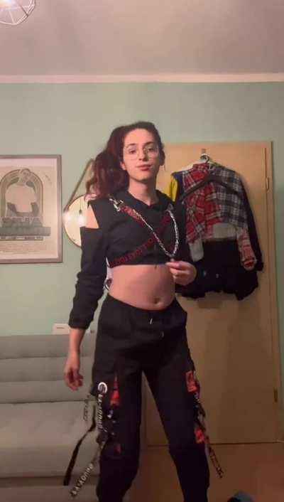 Would you date a Girl if her Dick is bigger then yours?