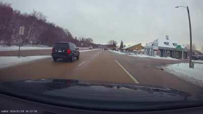 Guy blows a red @ Salem & 16th Street