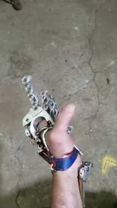 A fully functioning artificial hand