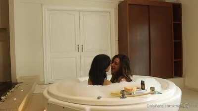 marcela_amq - Video #5342