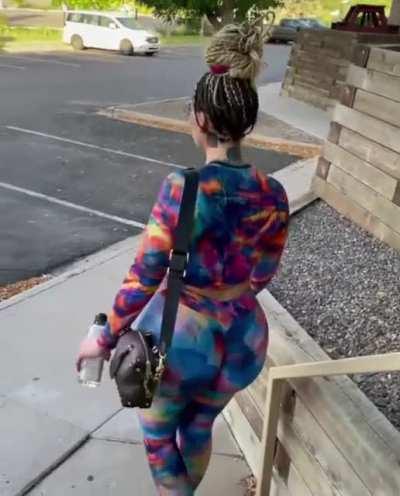 She’s so sexy 😩