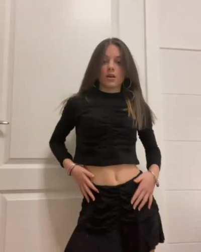 Raga non c'entra nulla con Marta losito , questa è sua sorella ma quanto è porca già 💦💦💦