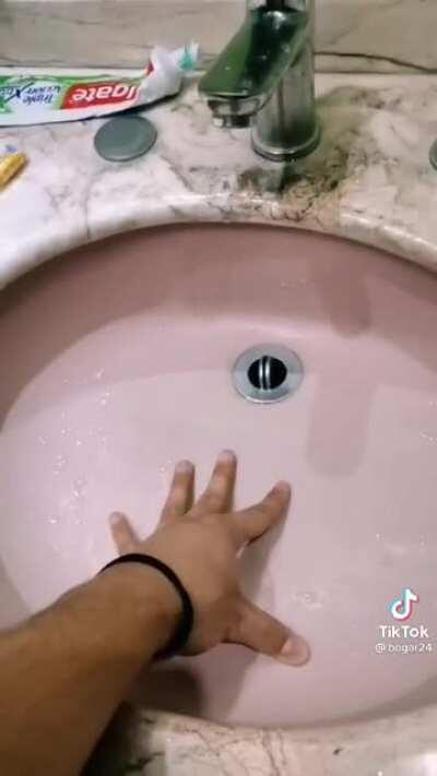 NOoOOoOOo SAL DE AHÍ JAJAJAJAJ