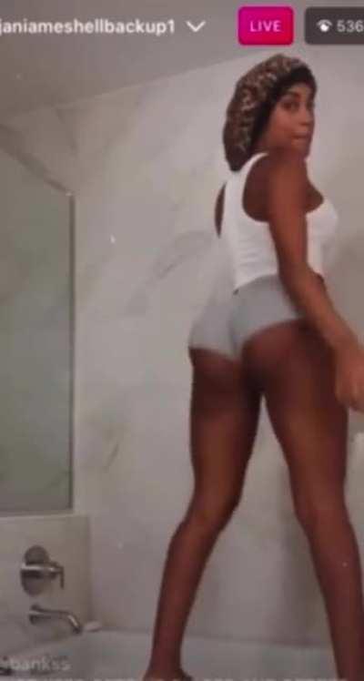 i know her shit wet af🥴