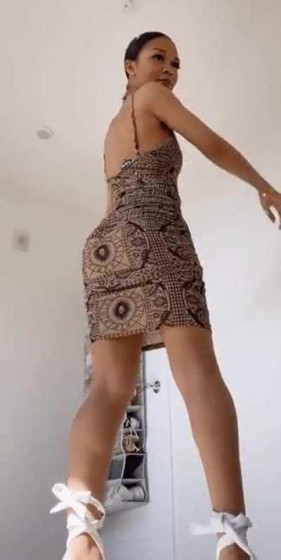 She got a little jiggle 😍