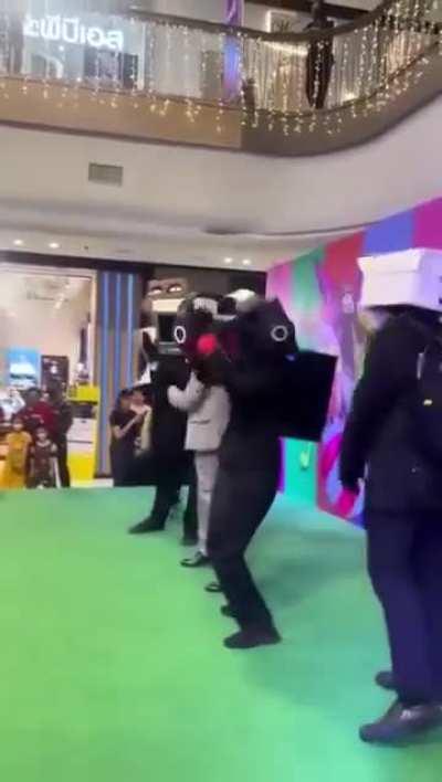 you have it: convention 🥰🥰🥰