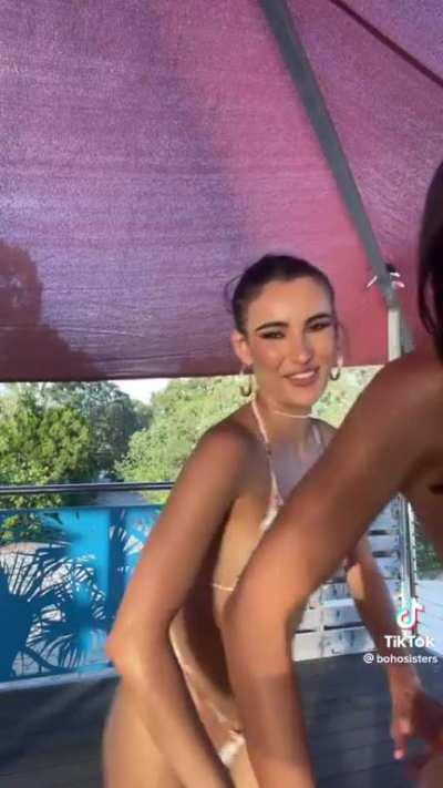 Gotta 🍆💦 to only their videos