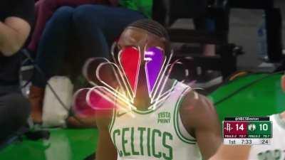 [Highlight] Jaylen Brown with the tough and-1 in transition over three defenders (With replays). Currently 2nd in the NBA in transition scoring