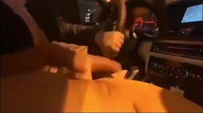 I never thought i dare to ask my uber driver to finger my ass