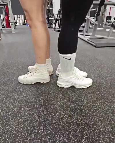 Mari Cinna Gym Stream