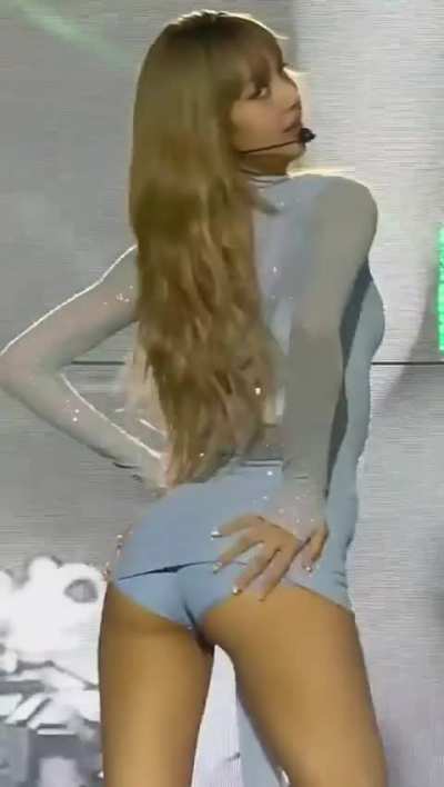 Lisa 🍑