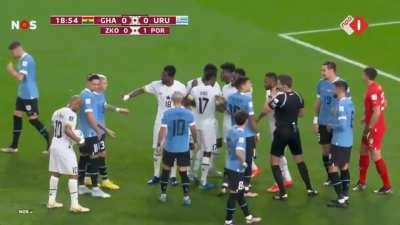 Darwin trying to mess with the penalty spot 😭