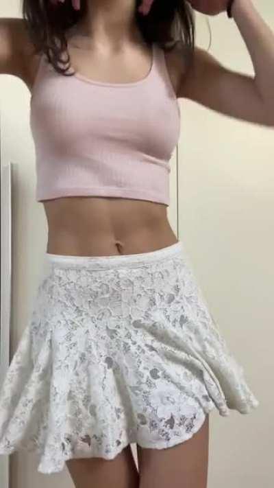 5ft and just 86 lbs😇