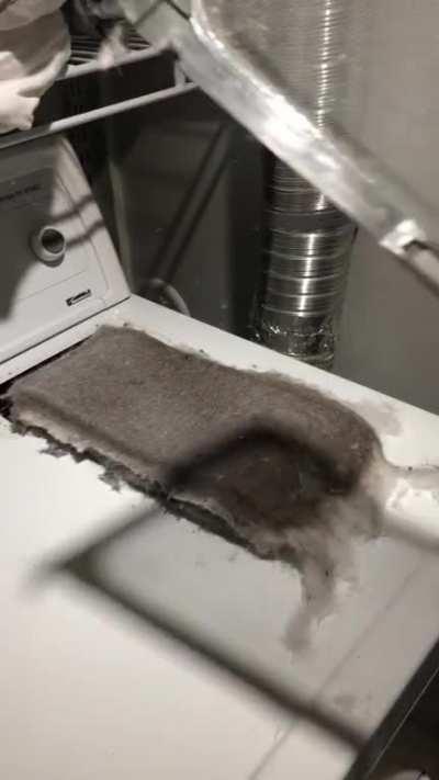 Renters demand a new dryer since this one “isn’t working well”...