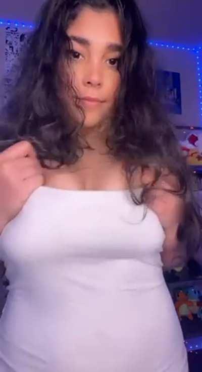 Can you believe this shirt used to look baggy on me? Like wow