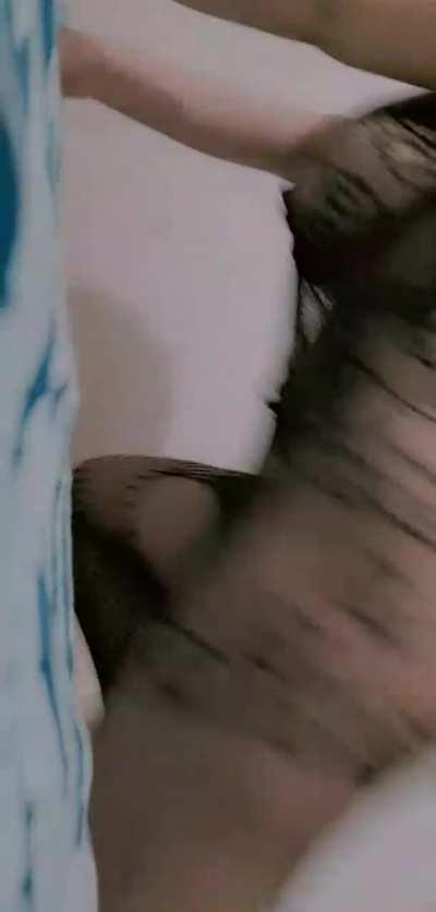 If you stopped scrolling, you owe me a couple kisses 😘