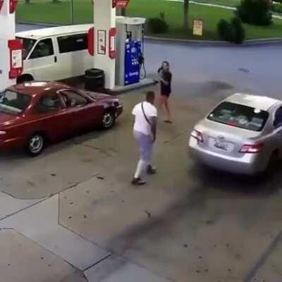 Black Baltimore man assaults and punches asian woman, gets shot