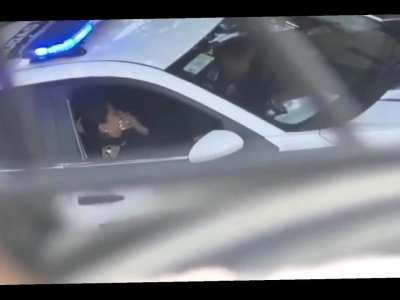 el largo dedo de la ley