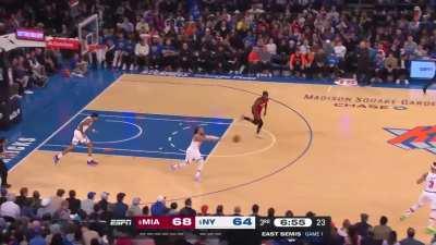 [Highlight] Kevin Love throws three touchdown passes in a row for the score!