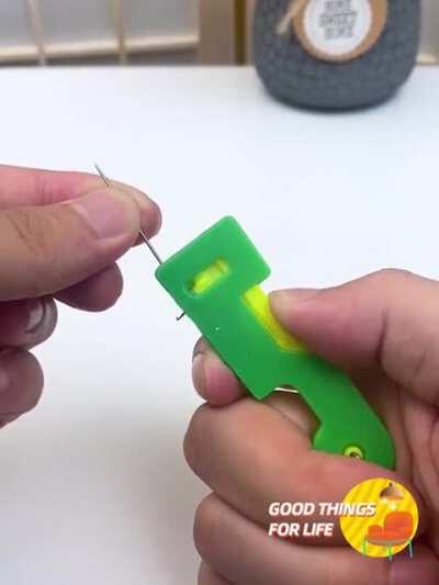 Needle Threader Thread Device