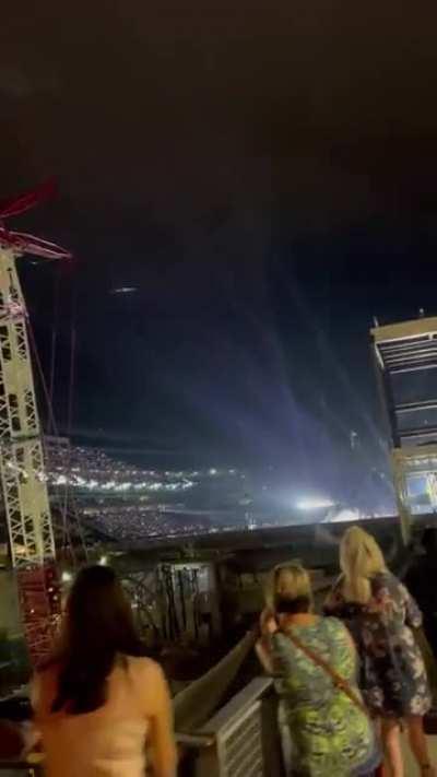 Sold out stadium is not enough for all XO