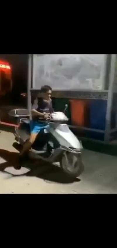 HMFT after I slam my face on the roof of the trailer then my motorbike falls on top of me