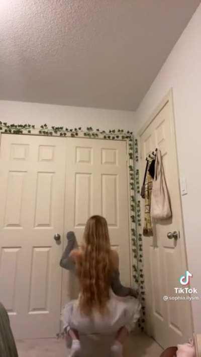 Last one, I didn't see this one on here 🤤