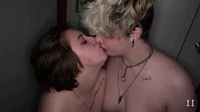 Lesbians in The Gloryhole