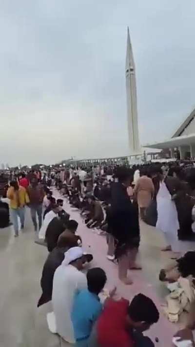 SAAAR WE NEED KASHMIR SAAR PLEASE FREE KASHMIR ENDIANS