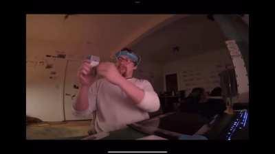 Matt when he uses the weapon wheel in gta 5 online: