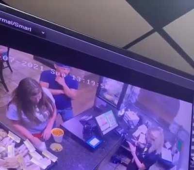 Temple, Texas - Customer finds plastic in her soup. Cashier offers a refund or new soup and then…