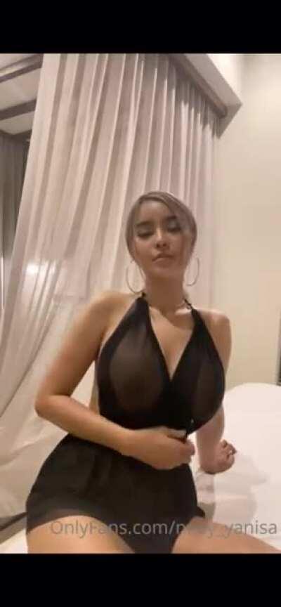 A thing of beauty! 🌹