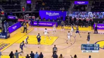 [Highlight] Curry hits the clutch three to get the Warriors the lead with 13 seconds left