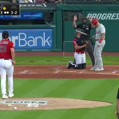 Realmuto catches a pitch