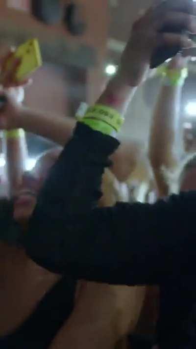 she always twerkin on stage