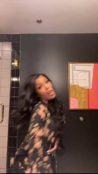 KmichelleOF - Video #1351