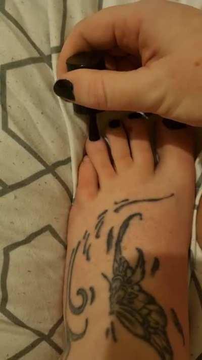 Black toes to go with my black sole.