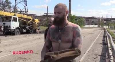 RU pov. Azov soldiers are checked for tattoos when surrendering in Azovstal.